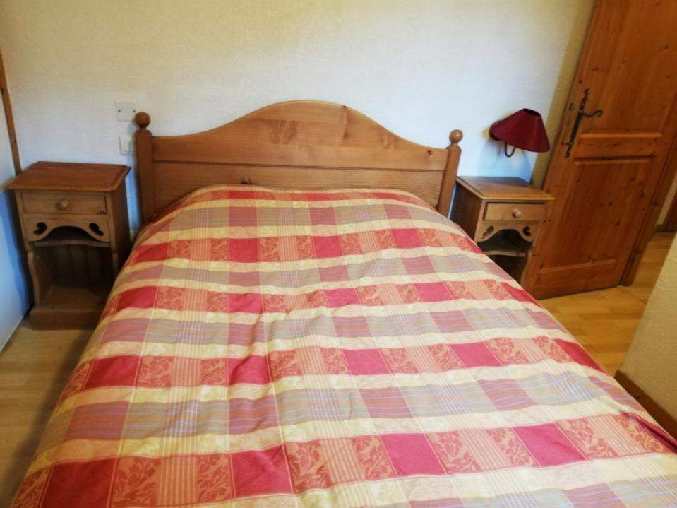 Ferienwohnung Le Repere Des Ecureuils Samoëns Exterior foto