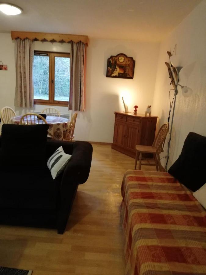Ferienwohnung Le Repere Des Ecureuils Samoëns Exterior foto